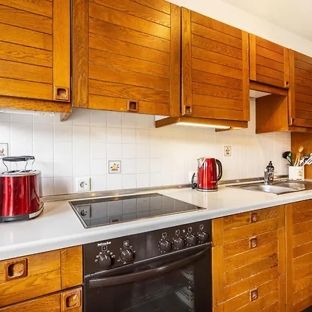 Grothoff Apartment *